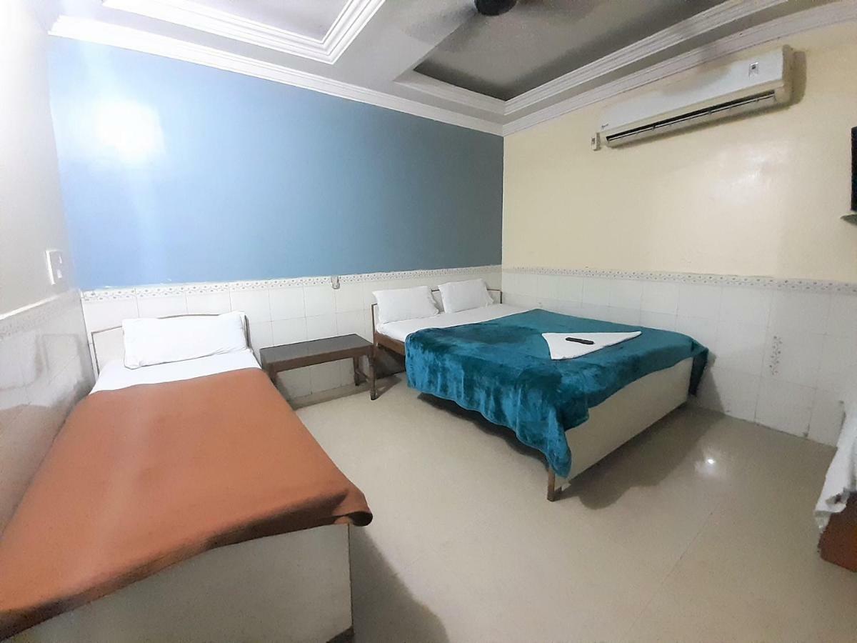 Hexa Metro Plaza Hotell Mumbai Exteriör bild