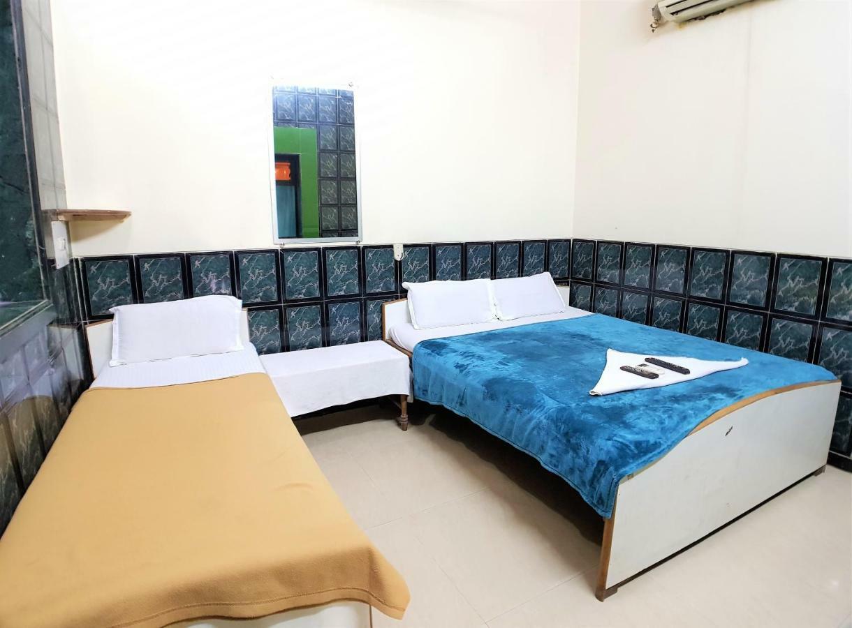Hexa Metro Plaza Hotell Mumbai Exteriör bild